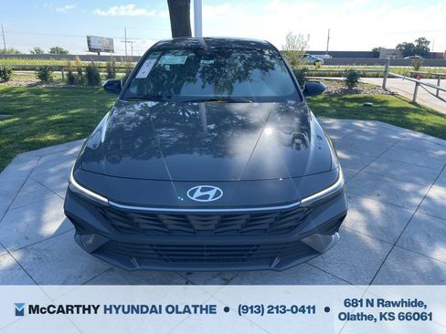 Used 2025 Hyundai Elantra Sport FWD image 10