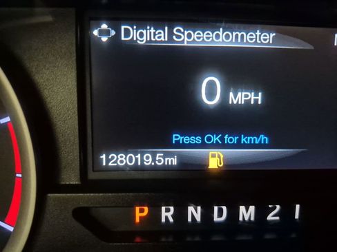 Used 2018 Ford F250 XLT w/ Snow Plow Prep Package image 12