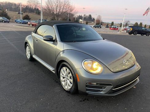 Used 2019 Volkswagen Beetle 2.0T S image 23
