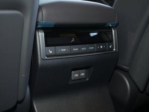 Used 2025 Lexus GX 550 w/ Cold Area Package image 23