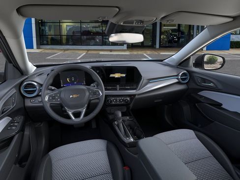 New 2026 Chevrolet Trax LT w/ LT Convenience Package FWD image 15