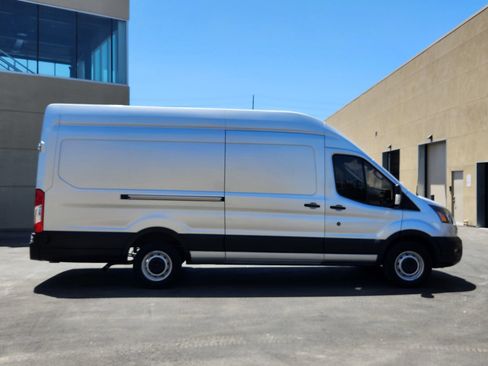 Used 2020 Ford Transit 250 148 High Roof Extended RWD image 8