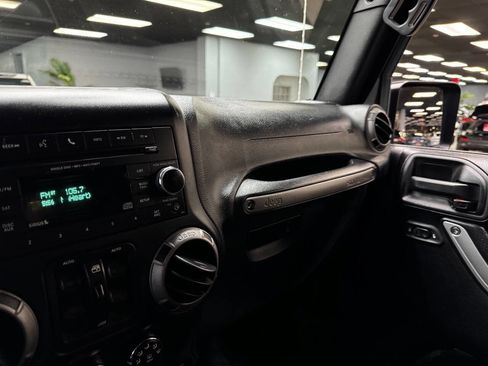 Used 2015 Jeep Wrangler Unlimited Sport w/ Quick Order Package 24S image 25