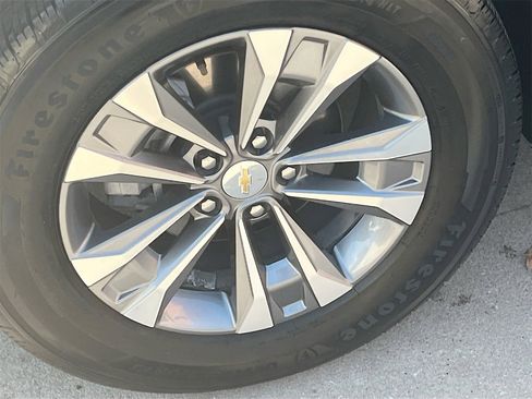 Used 2025 Chevrolet Equinox LT w/ Safety and Technology Package image 32