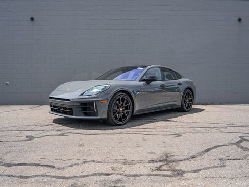Certified 2025 Porsche Panamera 4 AWD/4WD image 1