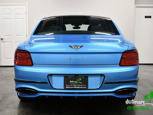 Used 2025 Bentley Flying Spur Plug-In Hybrid image 8