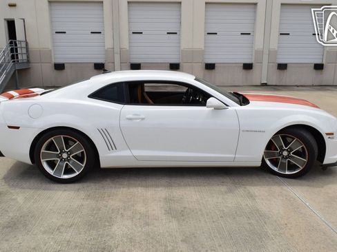 Used 2011 Chevrolet Camaro SS w/ RS Package image 16