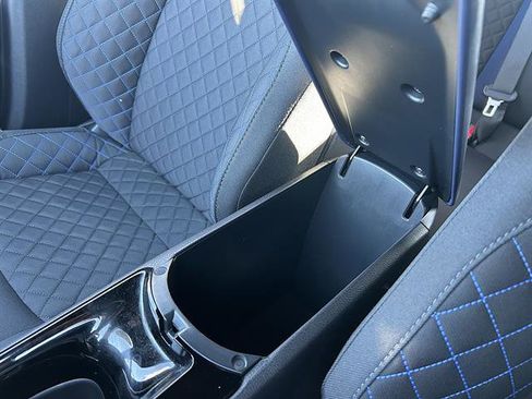 Used 2022 Toyota C-HR XLE FWD image 26