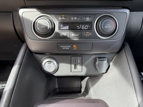 Used 2025 Nissan Leaf S FWD image 23