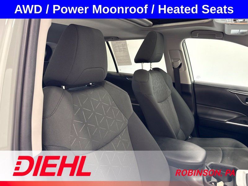 Used 2021 Toyota RAV4 XLE w/ Convenience Package AWD/4WD image 13