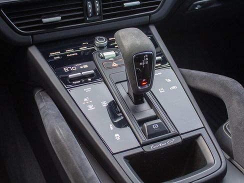 Used 2022 Porsche Cayenne Turbo GT image 20