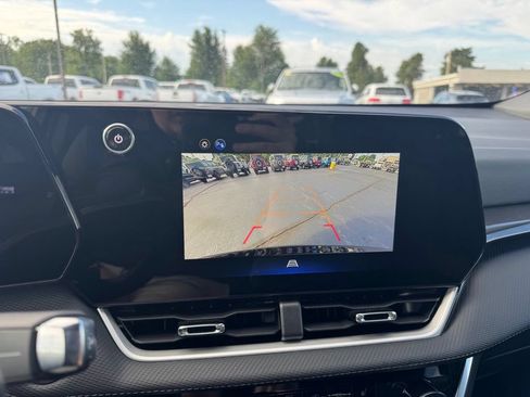 Used 2026 Chevrolet Equinox LT FWD image 10