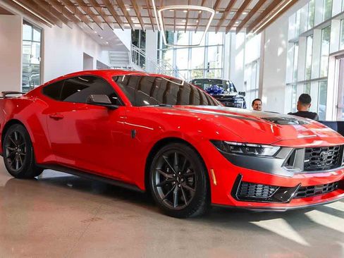 Used 2025 Ford Mustang Dark Horse RWD image 3