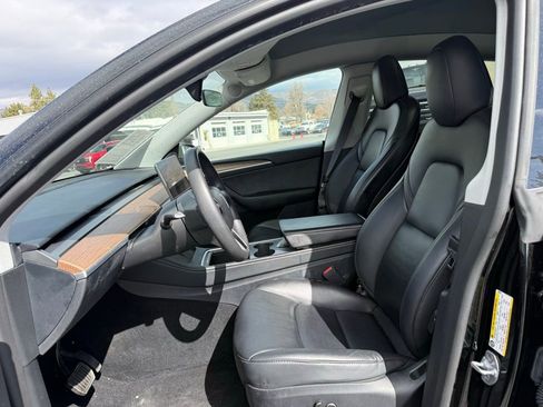 Used 2024 Tesla Model Y Long Range image 8