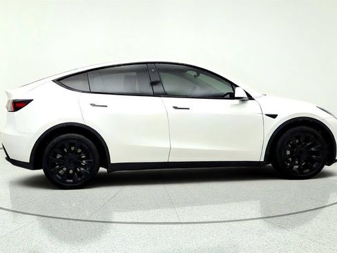 Used 2021 Tesla Model Y Long Range AWD/4WD image 4