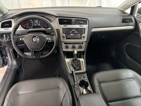 Used 2016 Volkswagen Golf Limited Edition image 19