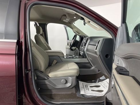 Used 2020 Ford Expedition XLT image 40