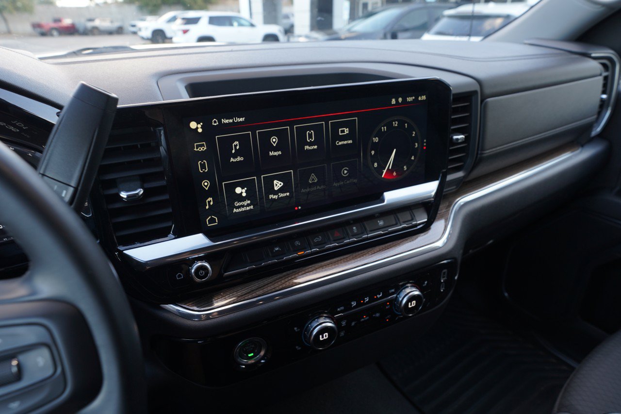 Used 2024 GMC Sierra 1500 Elevation AWD/4WD image 12