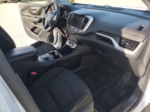 Used 2024 GMC Terrain SLE FWD image 22