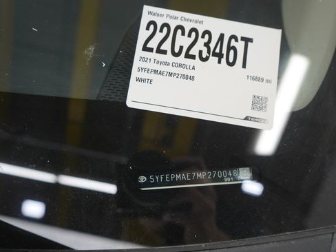 Used 2021 Toyota Corolla LE image 27