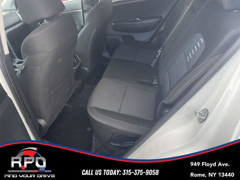 Used 2018 Kia Sportage LX w/ LX Popular Package image 11