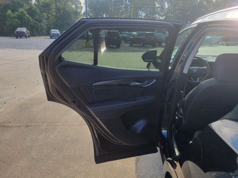 Used 2023 Buick Envision Avenir image 30