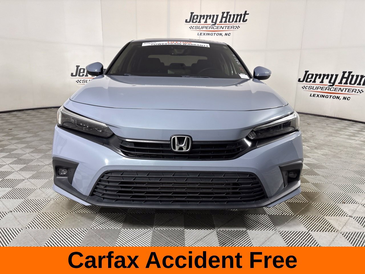 Used 2024 Honda Civic Touring image 3