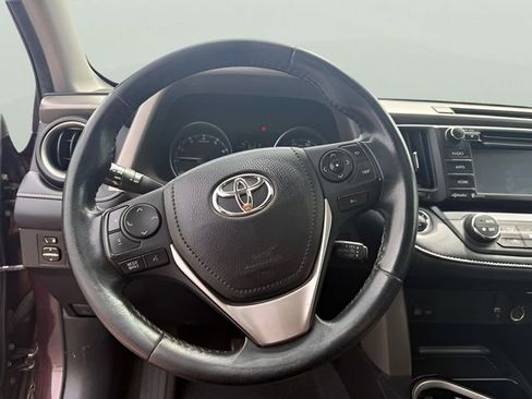 Used 2018 Toyota RAV4 XLE w/ Plus Extra Value Package AWD/4WD image 12
