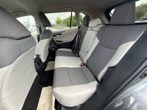 Certified 2025 Toyota RAV4 XLE FWD image 24