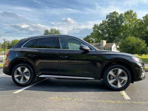 Used 2023 Audi Q5 2.0T Premium Plus w/ Premium Plus Package AWD/4WD image 3