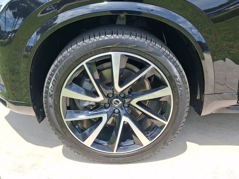 Used 2022 Volvo XC90 T6 Momentum w/ Advanced Package AWD/4WD image 2