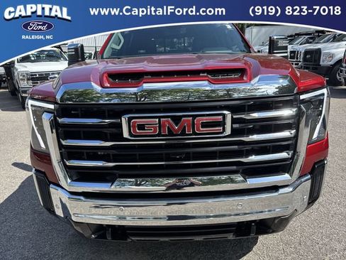 Used 2025 GMC Sierra 2500 SLT w/ SLT Premium Package AWD/4WD image 10