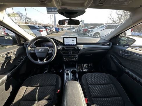 Certified 2023 Ford Escape Active image 3