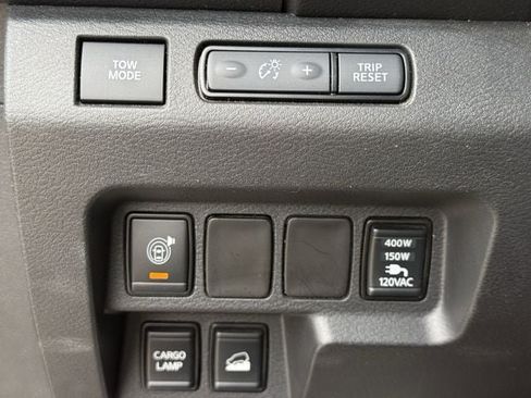 Used 2025 Nissan Frontier PRO-4X w/ Pro Convenience Package AWD/4WD image 25