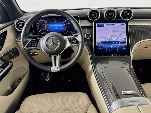 Used 2023 Mercedes-Benz GLC 300 w/ Exclusive Trim Package image 28