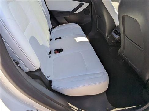 Used 2021 Tesla Model Y Long Range image 14