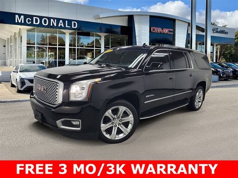 Used 2017 GMC Yukon XL Denali image 1