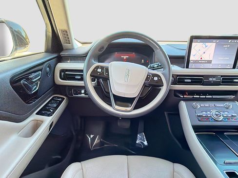 Used 2022 Lincoln Aviator Reserve w/ Elements Package Plus image 18