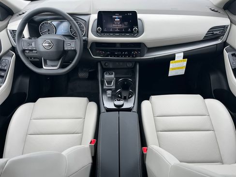 New 2026 Nissan Rogue SV AWD/4WD image 19