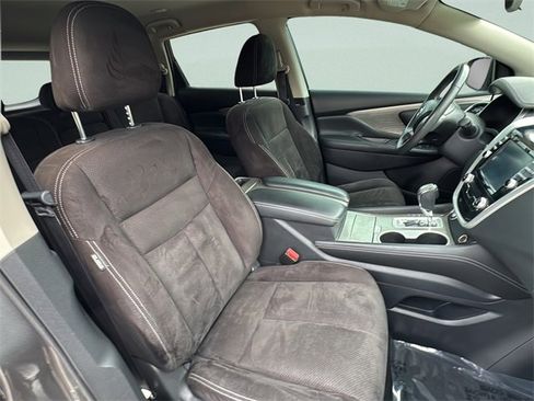 Used 2017 Nissan Murano SV image 16