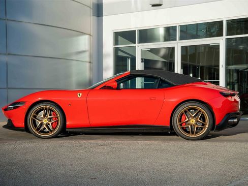 Used 2024 Ferrari Roma Spider image 10
