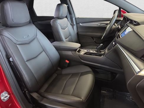 Used 2026 Cadillac XT5 Luxury w/ LPO, Floor Liner Package AWD/4WD image 10