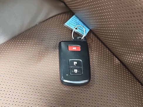 Used 2016 Toyota Land Cruiser AWD/4WD image 42