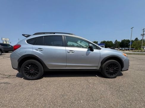 Used 2016 Subaru Crosstrek 2.0i Limited w/ 17" Wheel Sport Package AWD/4WD image 8