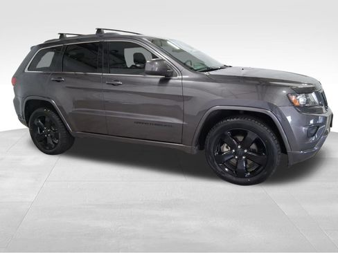 Used 2015 Jeep Grand Cherokee Altitude AWD/4WD image 3