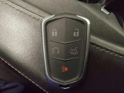 Used 2019 Chevrolet Camaro LS RWD image 32