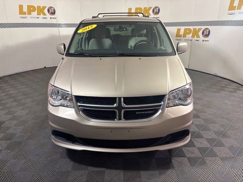 Used 2015 Dodge Grand Caravan SXT w/ UConnect Hands-Free Group image 12
