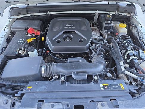 Used 2022 Jeep Wrangler Unlimited Rubicon w/ LED Lighting Group image 26