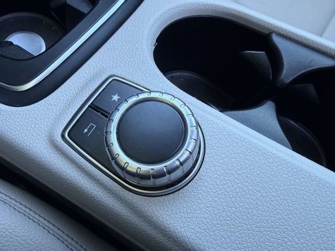 Used 2018 Mercedes-Benz GLA 250 4MATIC image 21