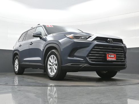 Used 2024 Toyota Grand Highlander AWD image 26